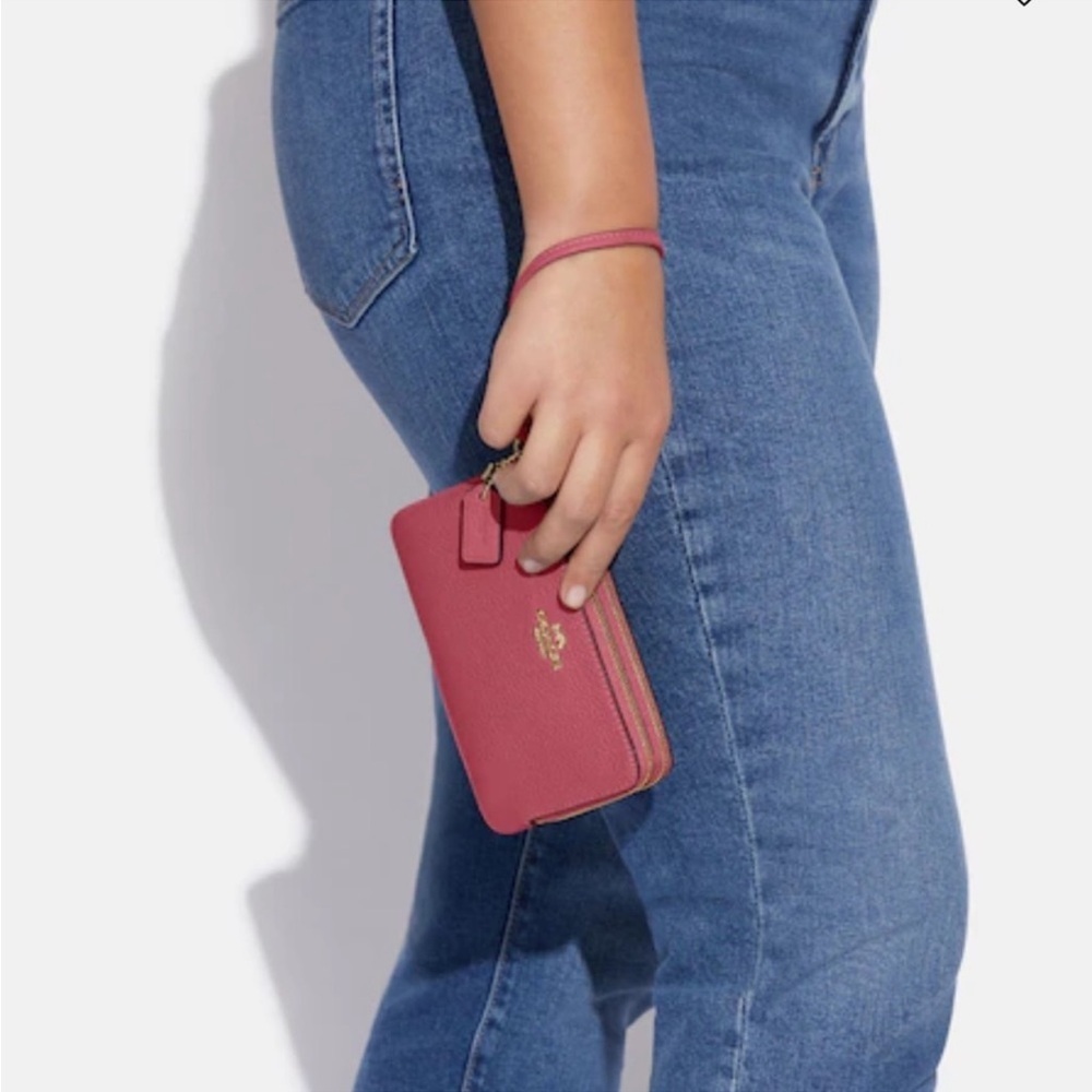 Coach Double Corner Zip Wristlet Wallet 
IM/Rouge - Picture 3 of 4